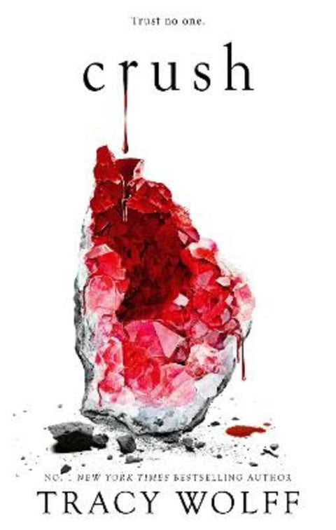 Crush by Tracy Wolff - 9780349441986