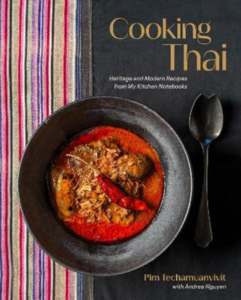 Cooking Thai by Pim Techamuanvivit - 9780593836583