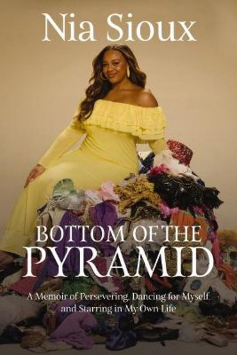 Bottom of the Pyramid by Nia Sioux - 9781400253043