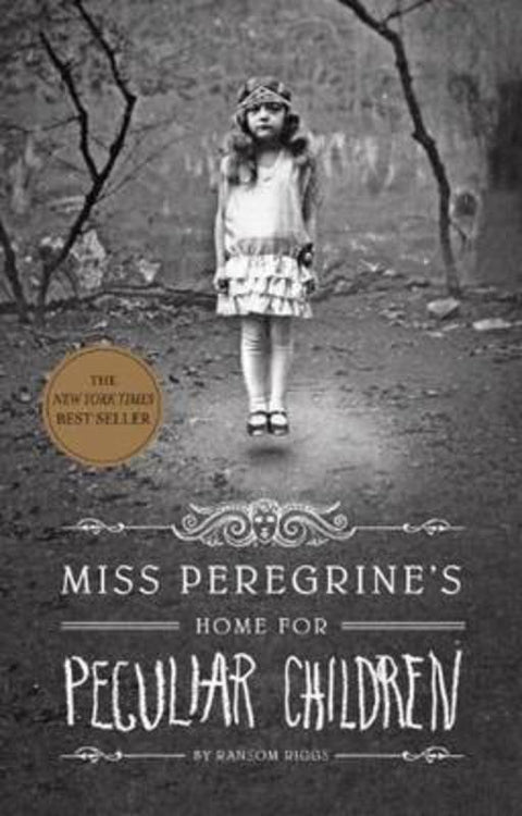 Miss Peregrine's Home For Peculiar Children by Ransom Riggs - 9781594746062
