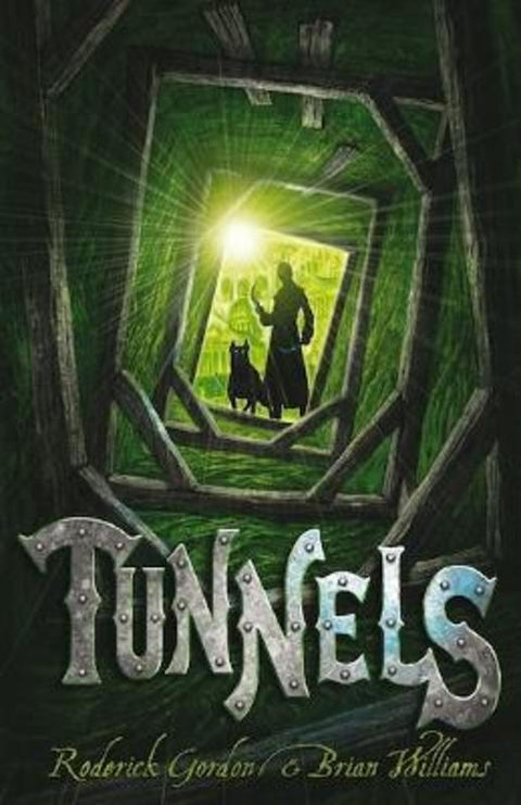 Tunnels by Roderick Gordon - 9781905294428