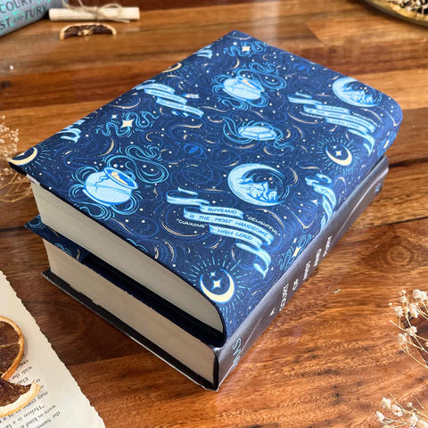 A Court of Thorns & Roses fabric dust jacket blue 9.5"