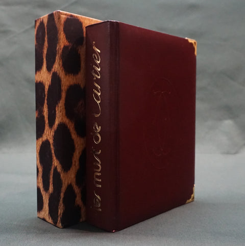 Les Must De Cartier (Deluxe First Edition)