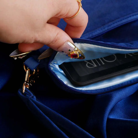 Mon Chérie eReader Sleeve