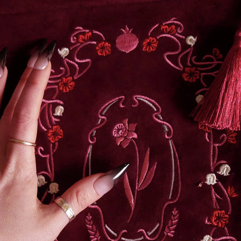 Persephone Booksleeve - Wine
