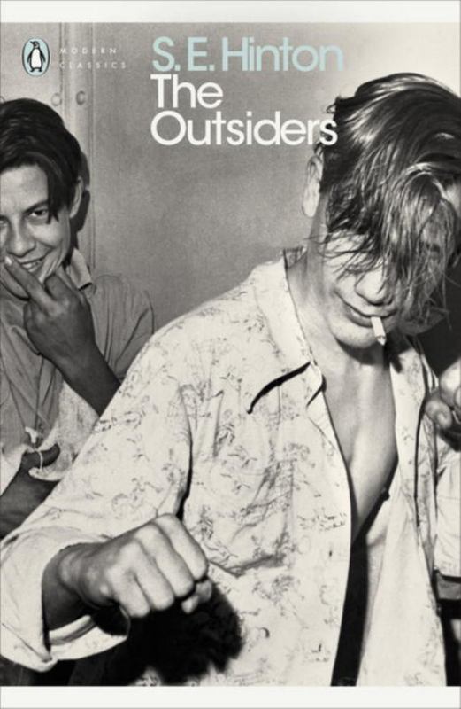 The Outsiders by S.E. Hinton - 9780141189116