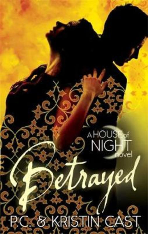 Betrayed by Kristin Cast - 9780349001135
