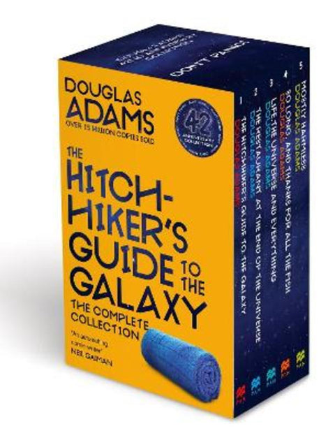 The Complete Hitchhiker's Guide to the Galaxy Boxset by Douglas Adams - 9781529044195