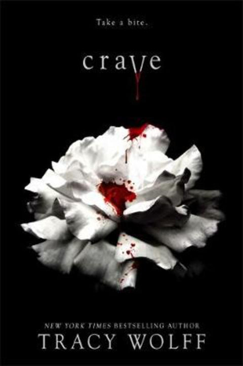 Crave by Tracy Wolff - 9781529355550