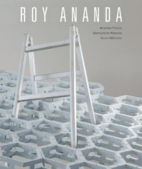 Roy Ananda by Sean Williams - 9781743058558